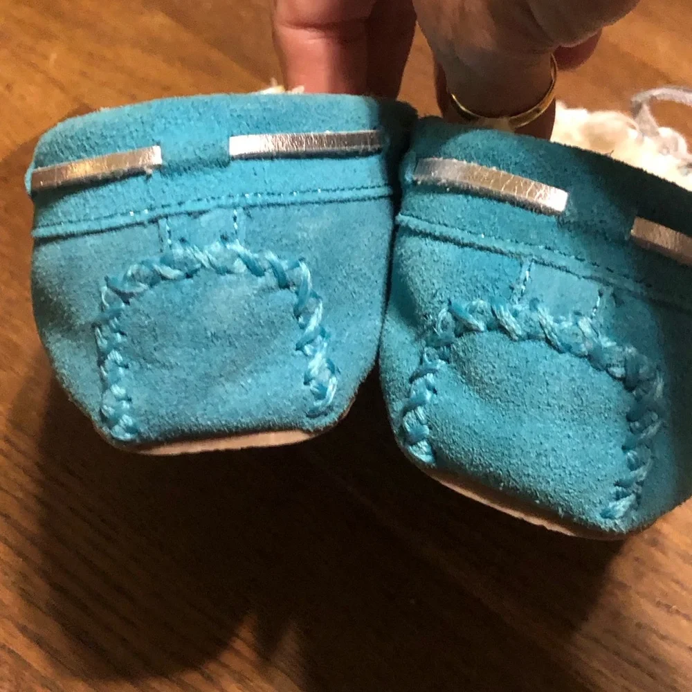 Minnetonka Kids Cassie Turquoise Unicorn Slippers Size 3
